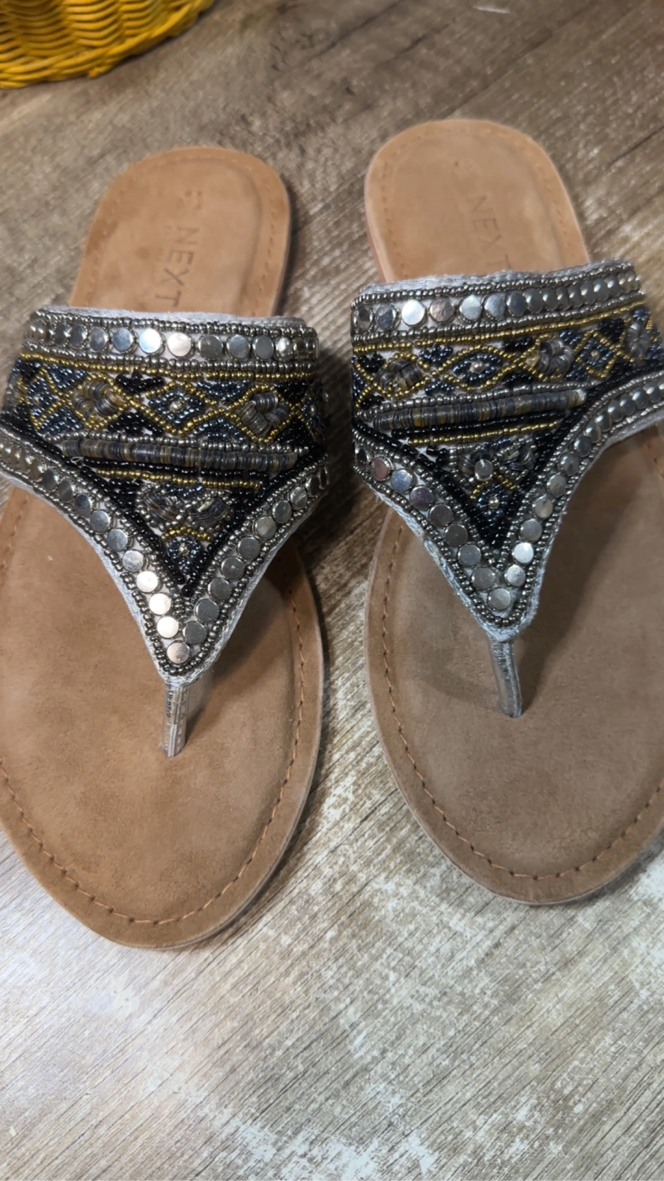 Sandalias Chancletas con Perlado y Detalles de Joyería - Next Forever Comfort - Talla 37,5 – photo 2